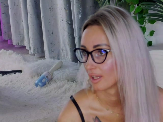 Webcam model IsabeleEthan