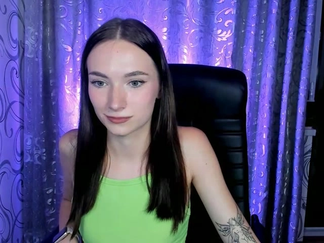 Webcam model Trice