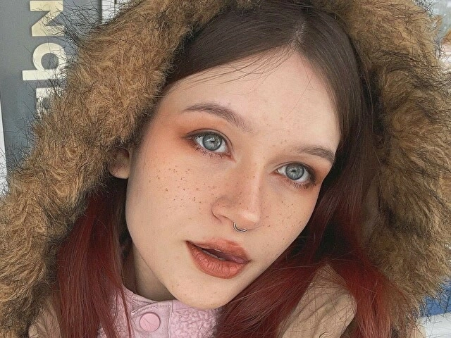 Webcam model JuicyMoon