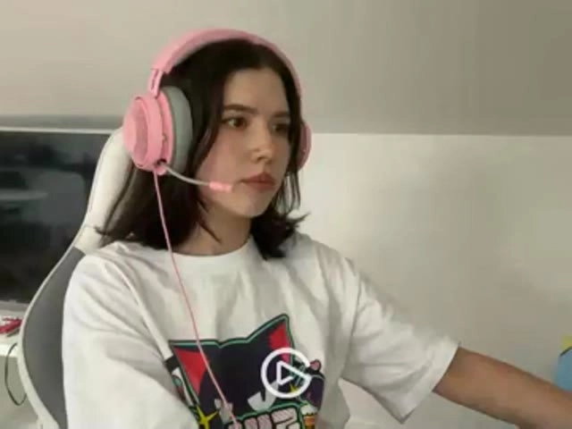 Webcam model SakuraFlower