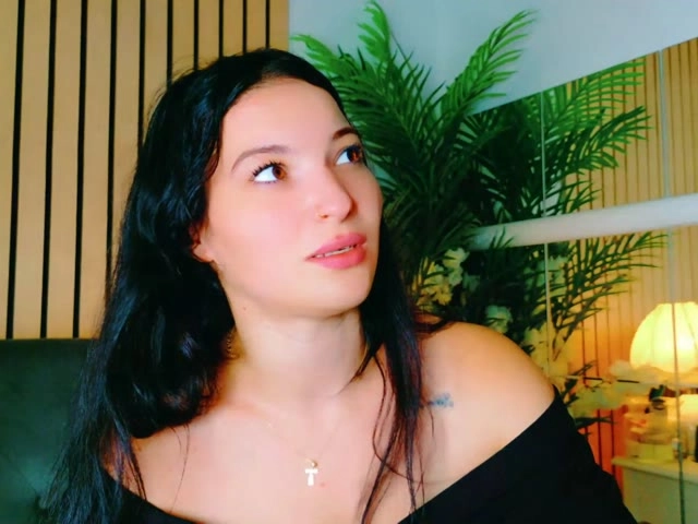 Webcam model cuteness