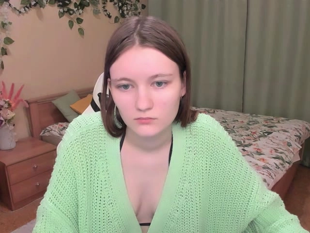 Webcam model MaryShum