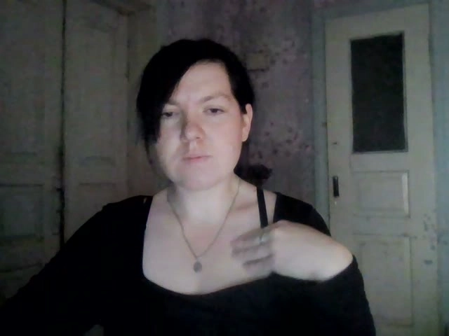 Webcam model ScarletMuse