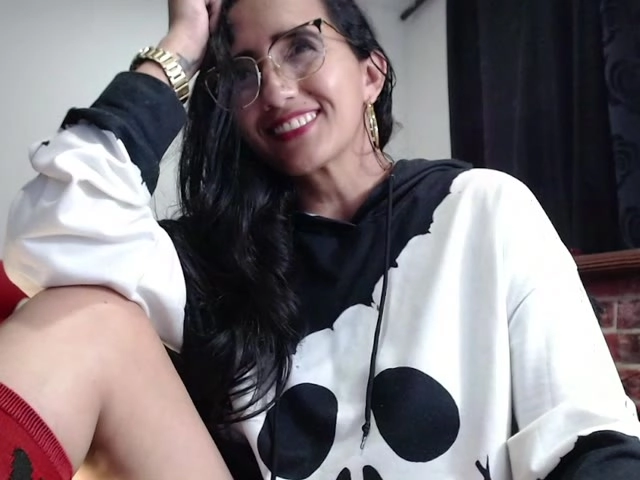 Webcam model LucyyNaugthy