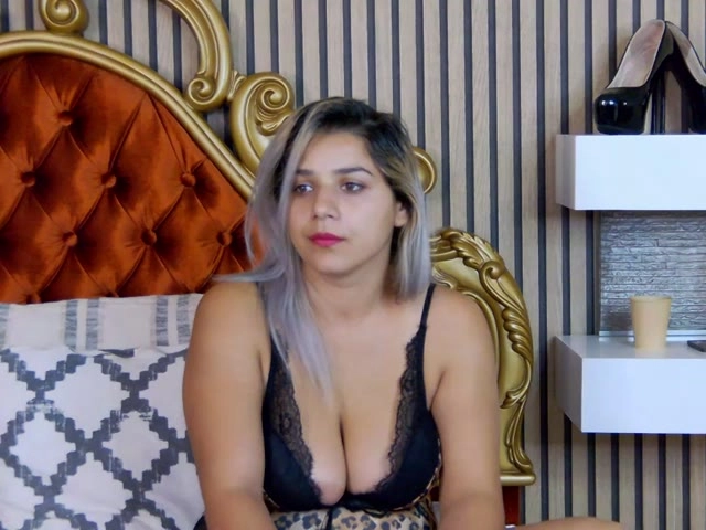 Webcam model MadisonRusso