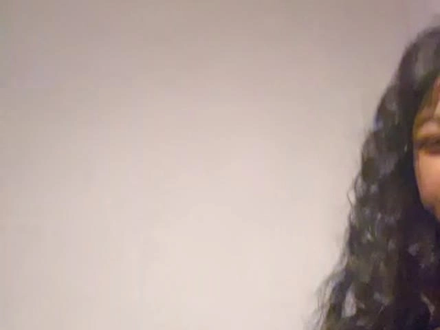 Webcam model Karamel