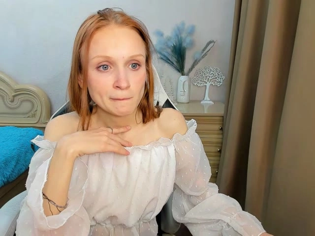 Webcam model Karrolin