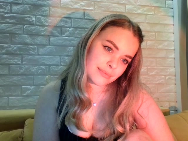 Webcam model VelvetMiraa