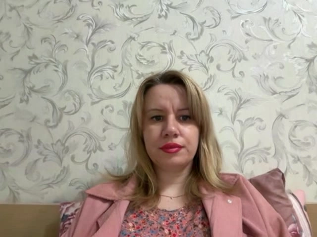 Webcam model MysticCherry