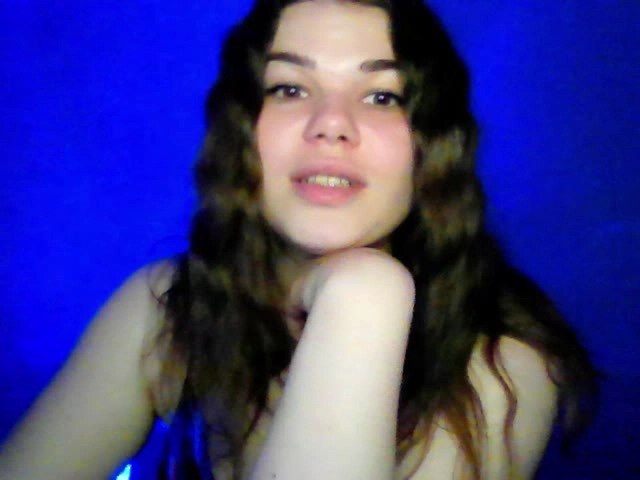 Webcam model Mialia
