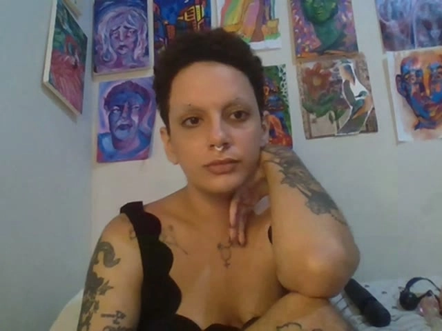 Webcam model Dommin