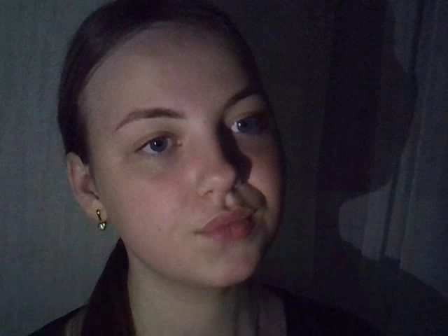 Webcam model SweetRiddle