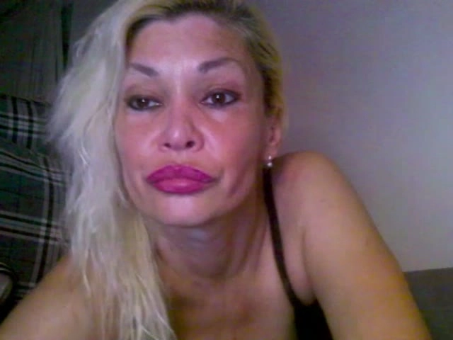Webcam model ElenaMonet