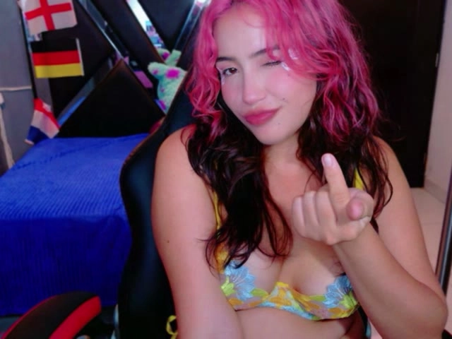 Webcam model KarimTheRose