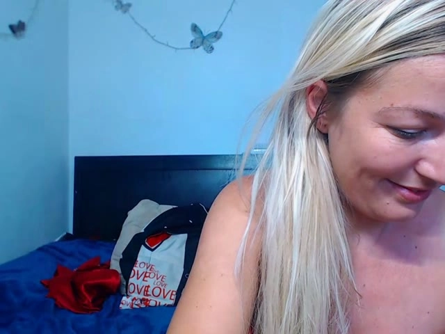 Webcam model blondesin